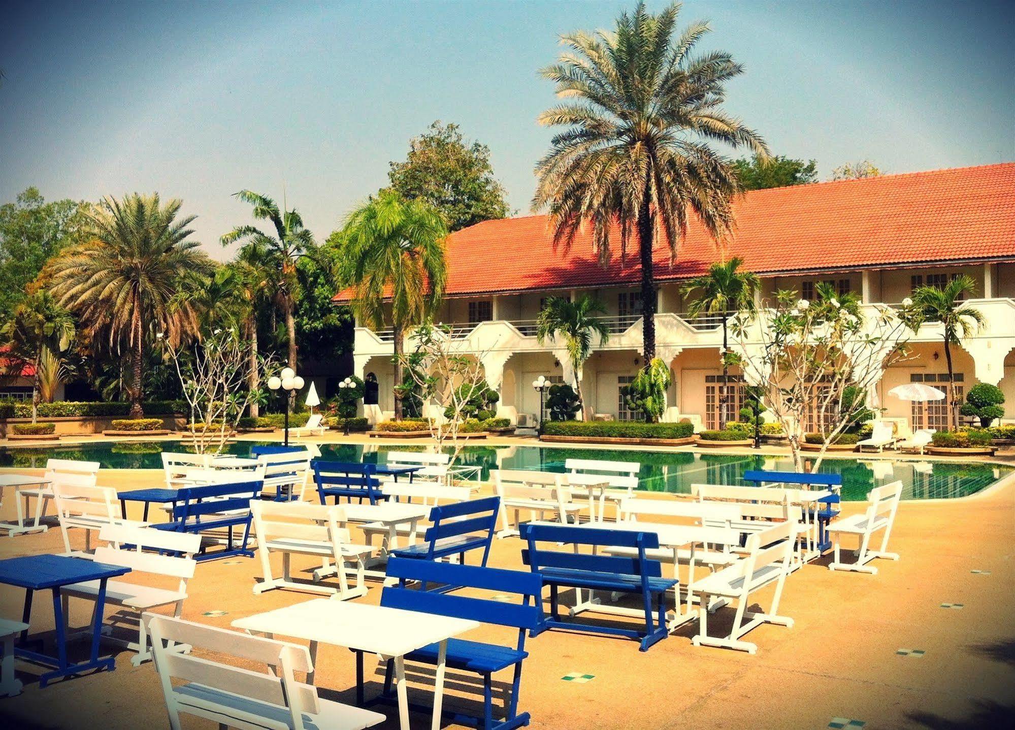 Indochina Hotel Sa Kaeo Extérieur photo