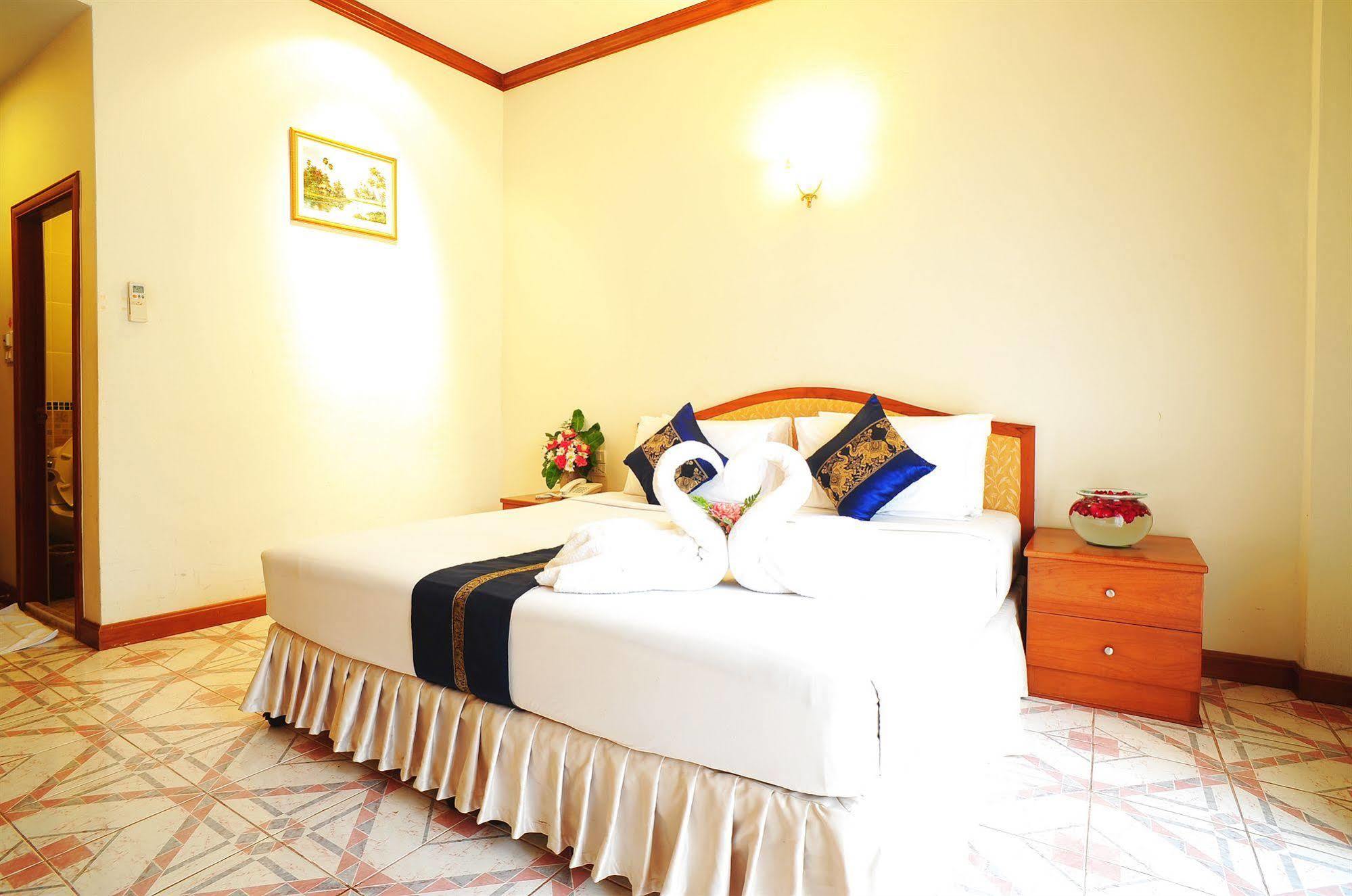 Indochina Hotel Sa Kaeo Extérieur photo